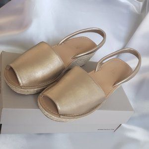 Kenneth Cole REACTION Women's Fine Glass Espadrille  - 10 M